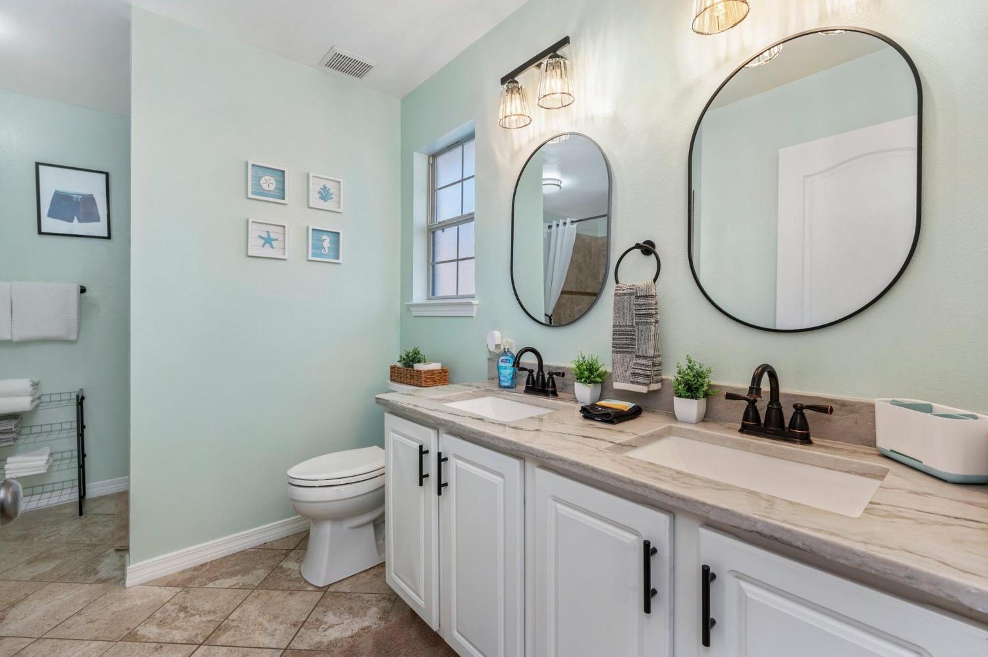 Beautiful Pet Friendly Home! New Tropical Pool, Opt Golf Cart And Pool Heat, Minutes To Beach Destin Exterior photo
